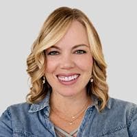 Julia Head at CrossCountry Mortgage Profile Picture