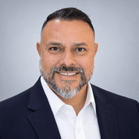 Carlos Flores at CrossCountry Mortgage Profile Picture
